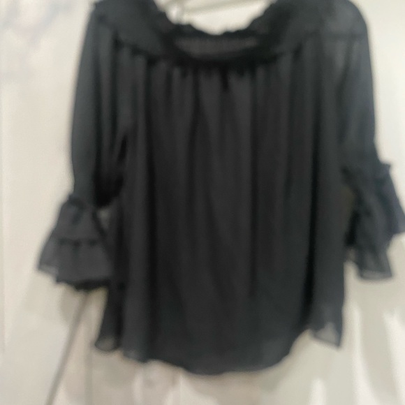 NWT boutique top - Picture 2 of 2